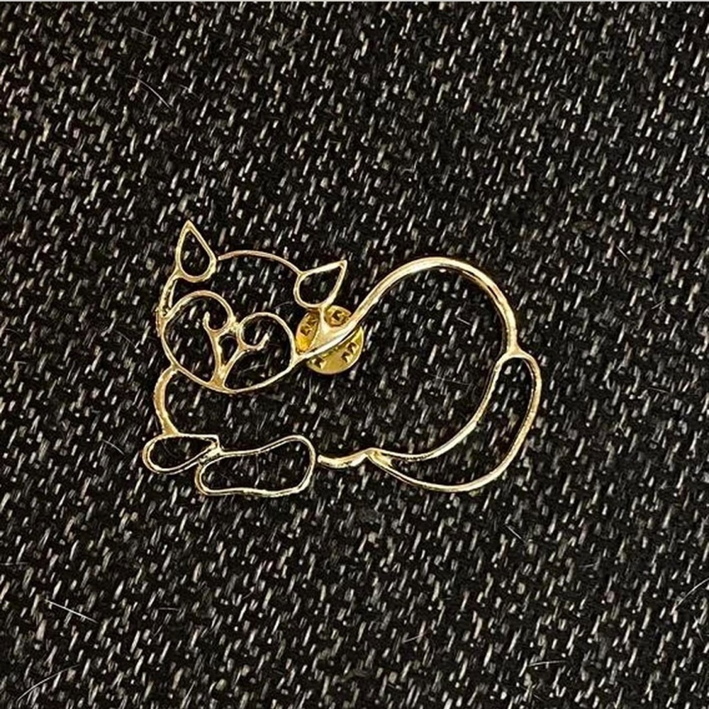 Gold Cat Outline Brooch